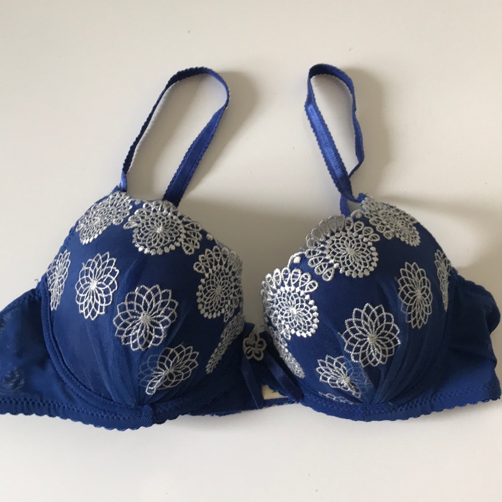 Feline floral bra